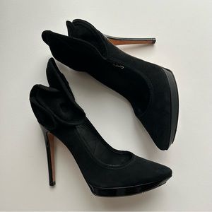 Alice+Olivia By Stacey Bendet Black Suede Heels